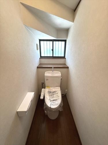 トイレ　1階