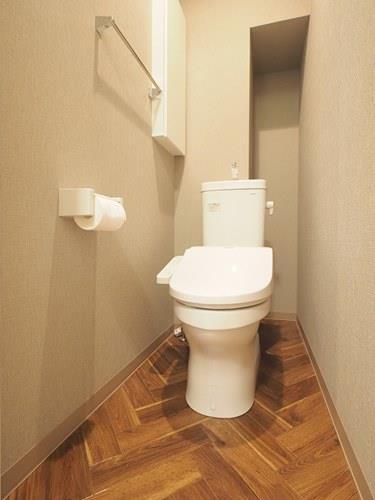 2階_温水洗浄便座トイレ
