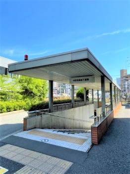 大阪メトロ御堂筋線「なかもず」駅　4番出口が最寄です。