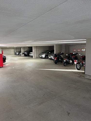 駐車場　バイク置場
