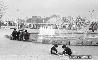 1968（昭和43）年撮影の「新宿中央公園」