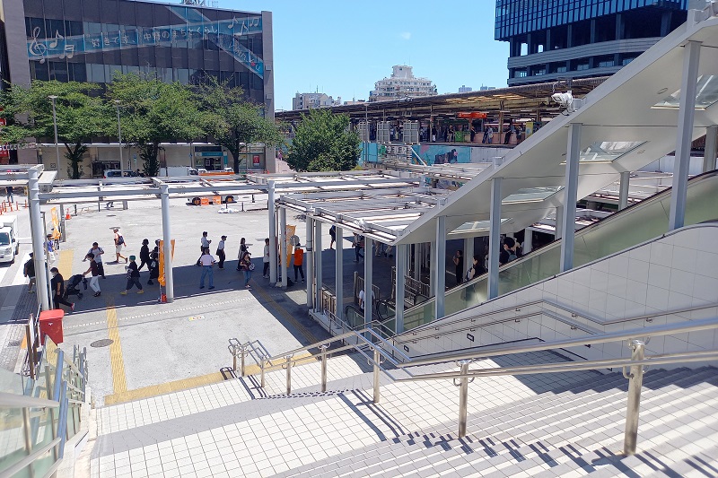 中野駅北口駅前広場