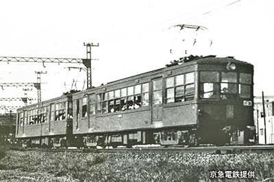 「湘南電気鉄道デ1形」時代の車両。
