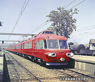 名古屋鉄道「7000系」電車。