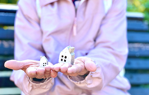 成年後見人による不動産売却　ー「戻らない自宅」を売ってよいかー