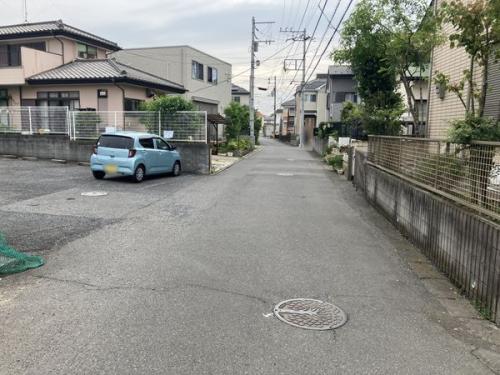 前面道路含む外観
