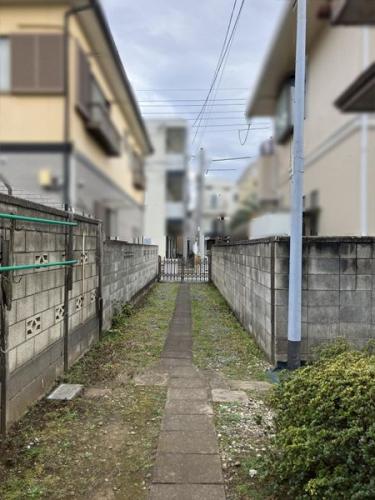 路地状部分(道路方向を撮影)