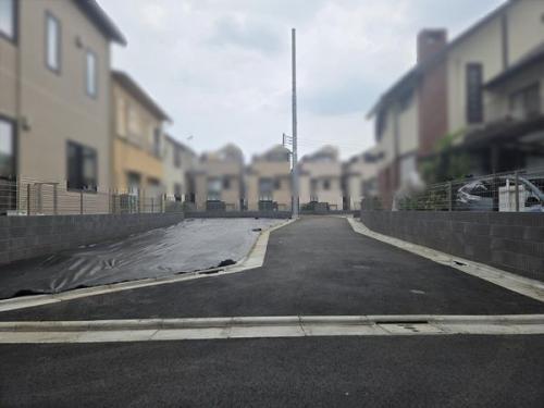 4区画全景※4m公道上から撮影(2025年8月撮影) 4区画全景※4m公道上から撮影(2025年8月撮影)