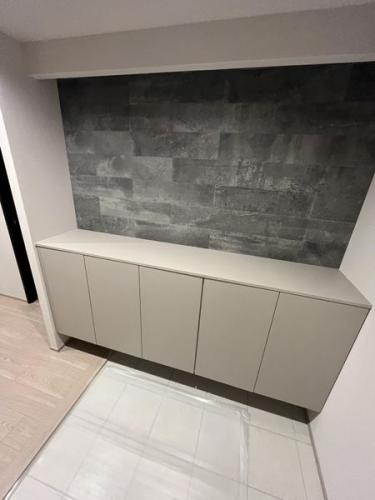 １階玄関　下足入