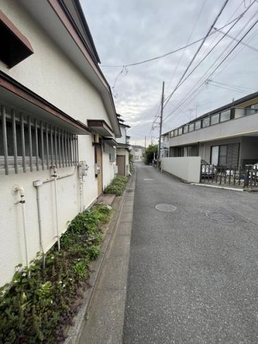 前面道路含む外観 前面道路含む外観