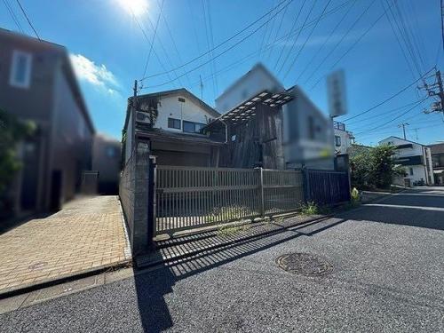 前面道路含む外観