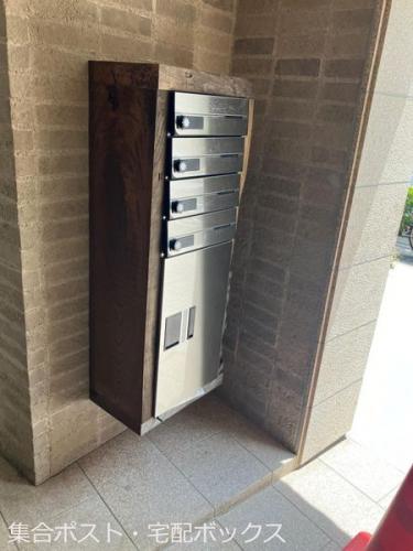 集合ポスト・宅配ボックス