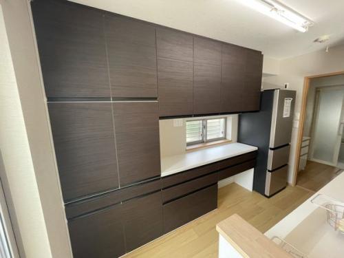 背面収納※家具・備品等は販売価格に含まれません。