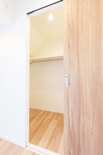 洋室6.5帖　ウォークインクローゼット