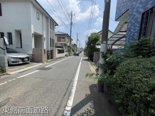 東側前面道路 東側前面道路