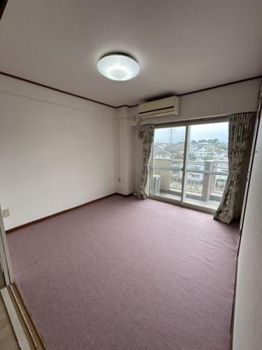 南側洋室約5.5帖