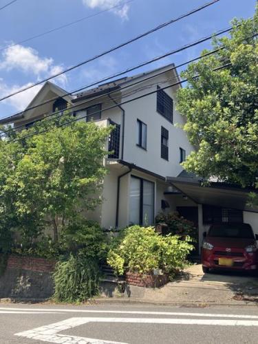 南東側からみた外観