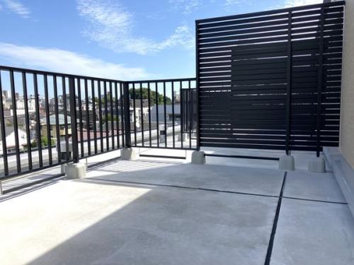 ルーフバルコニー