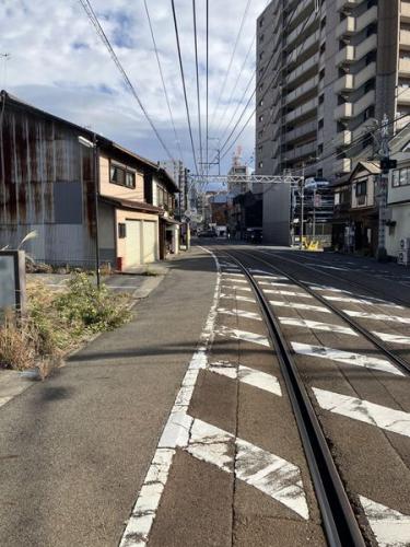 前面道路(西から東方向)