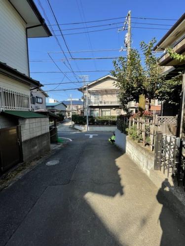 前面道路含む外観 前面道路含む外観