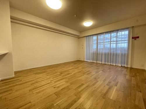 リビングダイニング（カーテンは価格に含まれません）