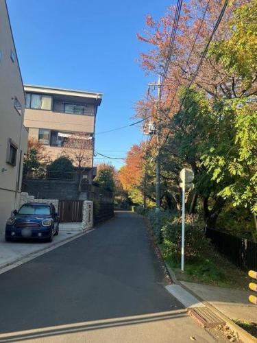 前面道路含む外観