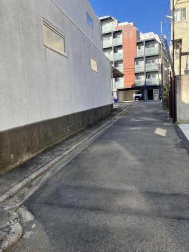 前面道路含む現地写真※北東側道路より撮影 前面道路含む現地写真※北東側道路より撮影