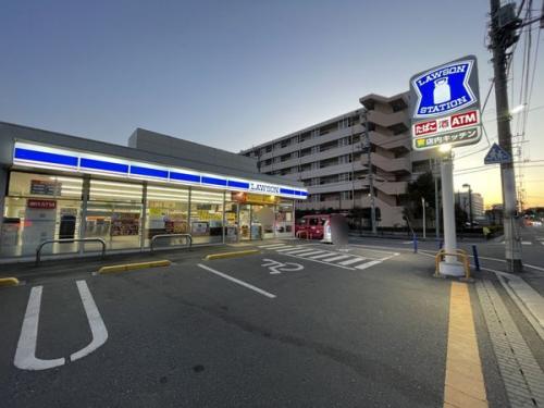 ローソン川口並木1丁目店 約220m