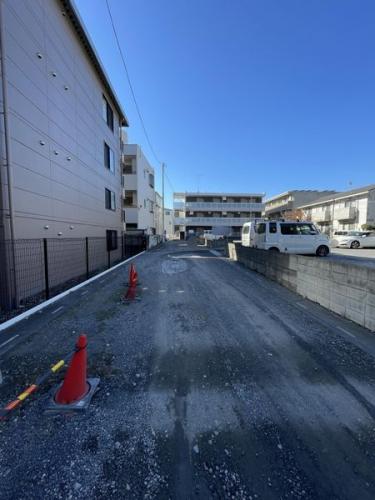 前面道路（北西側）（2026年1月撮影）