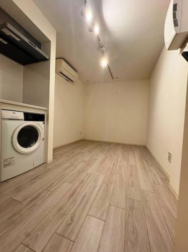 洋室（地下101号室）