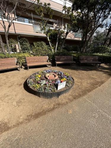 花壇・ベンチ