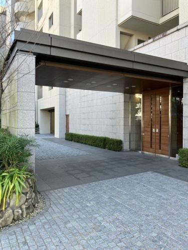 エントランス(車寄せ)