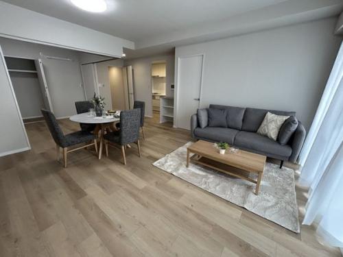 リビングダイニング　家具・備品等は価格に含む。