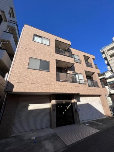 南西側道路からの外観