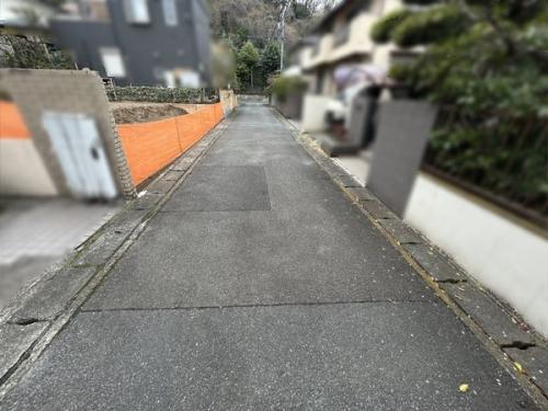 前面道路含む外観