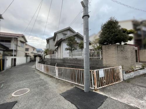 前面道路含む外観