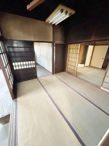 １階和室約4.5帖・キッチン・北側和室約6.0帖
