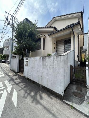 前面道路含む外観
