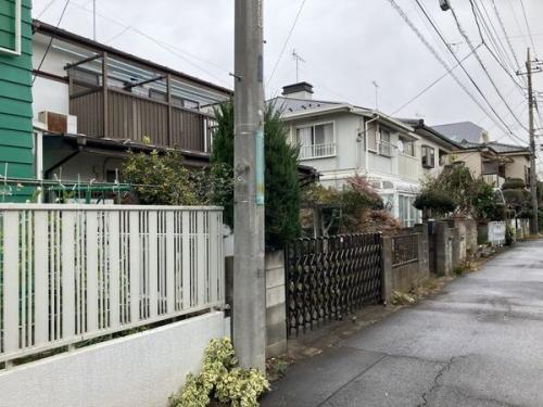前面道路(南西側幅員約4m私道)2026年2月撮影 前面道路(南西側幅員約4m私道)2026年2月撮影