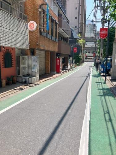 前面道路含む外観 前面道路含む外観