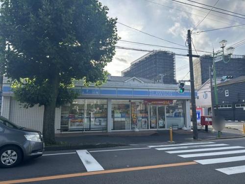 ローソン新松戸店 約370m ローソン新松戸店 約370m