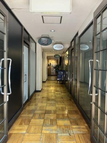 ２階店舗共用廊下
