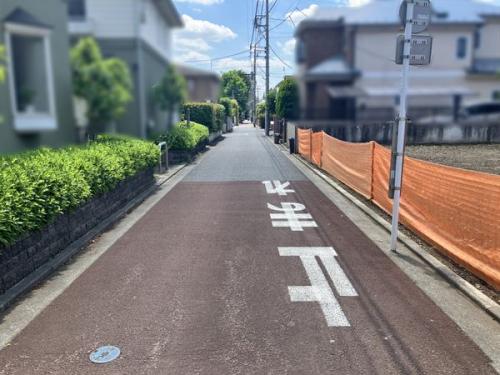 前面道路含む外観 前面道路含む外観