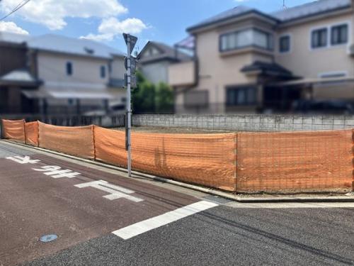 前面道路含む外観 前面道路含む外観