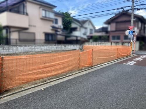 前面道路含む外観 前面道路含む外観