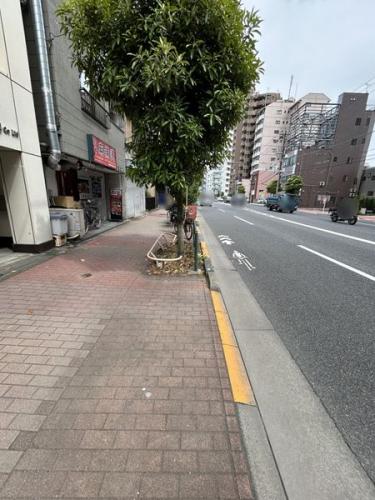 南西側前面道路 南西側前面道路