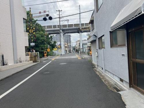 前面道路含む外観 前面道路含む外観