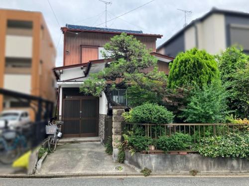 令和8年6月撮影。解体更地渡し。