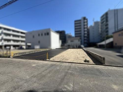 前面道路含む外観 前面道路含む外観