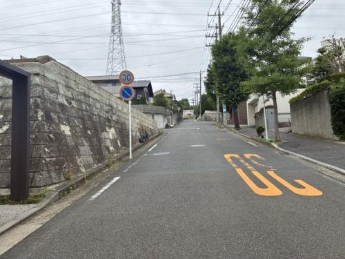南東側前面道路 南東側前面道路